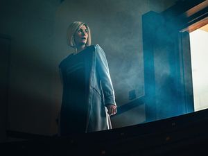 Supporting image for story: Doctor Who surprises fans as Jodie Whittaker regenerates into David Tennant