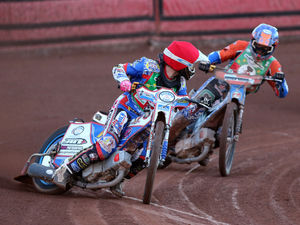 Supporting image for story: Wolverhampton Wolves: Ellis Perks signed up to cover injured Mark Riss
