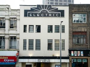 Supporting image for story: UK's oldest working cinema, Birmingham's Electric, closing down