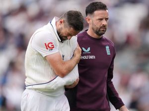 Supporting image for story: Chris Woakes ‘all in’ and will bat with dislocated shoulder if needed – Joe Root