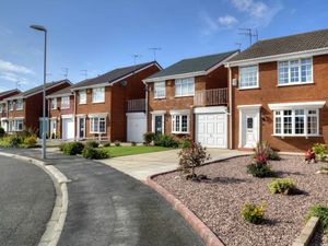 Supporting image for story: Parking fears over long-running Telford housing development 