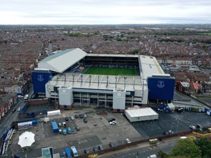 Supporting image for story: Everton suspend commercial ties with Alisher Usmanov’s companies