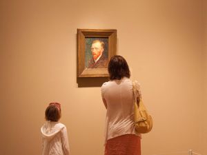 Supporting image for story: Looking at art in galleries can provide immediate stress relief, study finds