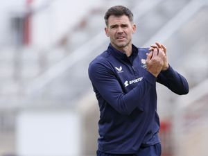 Supporting image for story: James Anderson set to extend career into 2026 season as Lancashire talks ongoing