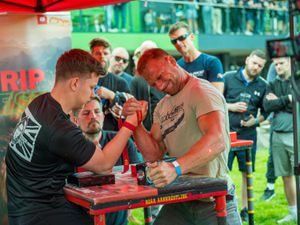 Supporting image for story: See photos of feats of strength as competitors battle it out to be named Shropshire's strongest