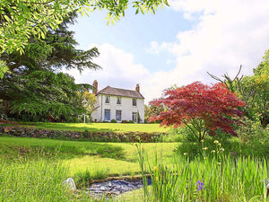Supporting image for story: Former colonial training home in Shropshire for sale at £825,000