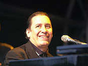 Supporting image for story: Jools thrill fans in forest