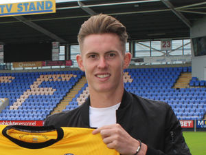 Supporting image for story: Dean Henderson ready to 'conquer' League One at Shrewsbury Town