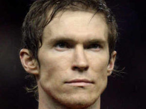 Supporting image for story: Blues boss key for Alexander Hleb