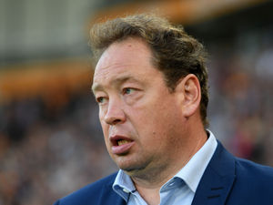 Supporting image for story: Hull boss: Wolves are the best team in the Championship