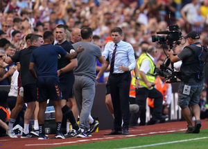 Everton manager Frank Lampard greets Aston Villa manager Steven Gerrard following the Premier League match at Villa Park, Birmingham. Picture date: Saturday August 13, 2022. PA Photo. See PA story SOCCER Villa. Photo credit should read: Nick Potts/PA Wire...RESTRICTIONS: EDITORIAL USE ONLY No use with unauthorised audio, video, data, fixture lists, club/league logos or "live" services. Online in-match use limited to 120 images, no video emulation. No use in betting, games or single club/league/player publications..