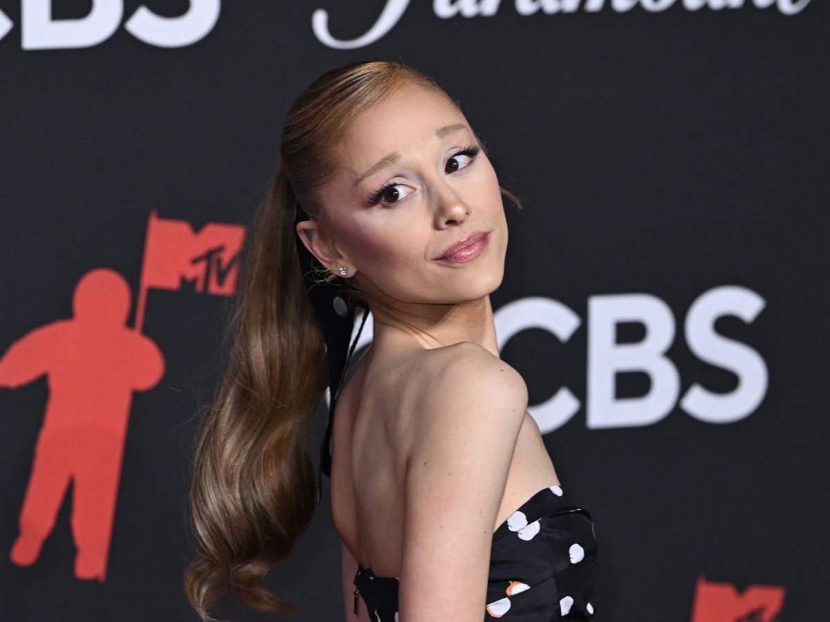 Ariana Grande and Jonathan Bailey to reunite for Sunday In The Park With George