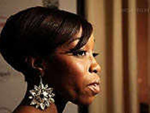 Supporting image for story: Estelle's new single - Pretty Please