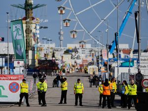 Supporting image for story: Munich Oktoberfest fairgrounds closed following bomb threat and deadly blast
