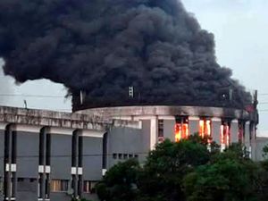Supporting image for story: Liberia’s parliament building catches fire amid anti-government protests