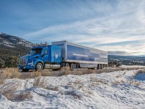 Supporting image for story: A self-driving truck has just completed an autonomous coast-to-coast journey across the US
