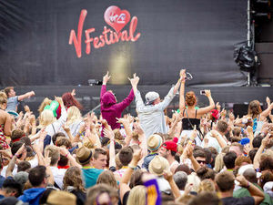 Supporting image for story: V Festival: Music fans urged to ignore sat-navs
