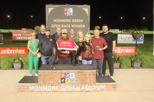 Newinn Bachelor, pictured with connections, looks to impress again for Kim Billingham-Hine tonight