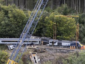 Supporting image for story: Train driver told to go at normal speed just minutes before derailment – inquiry