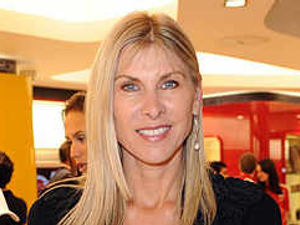 Supporting image for story: Sharron dives in to help baths fight