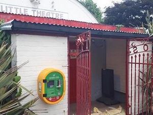 Supporting image for story: Police plea after on-going issue with youths scaling community theatre