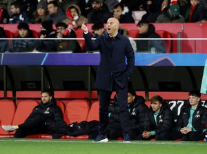 Supporting image for story: Arne Slot far from happy with Liverpool performance in Girona victory