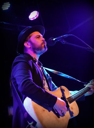 Gaz Coombes. Picture by: Chris Close