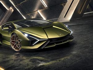 Supporting image for story: The 808bhp Lamborghini Sián has a hybrid V12 with supercapacitors