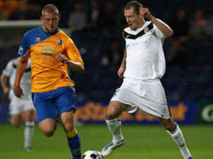 Supporting image for story: AFC Telford's Ross Dyer 'hungry' to make his mark