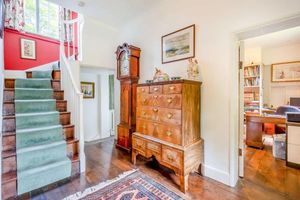 The period features include a hand turned staircase. Photo: Strutt & Parker/Zoopla