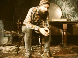Supporting image for story: One of Wales finest songwriters and performers to play in Presteigne