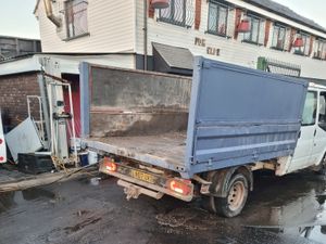 Supporting image for story: Fly-tipping vehicle seized in Walsall after public appeal