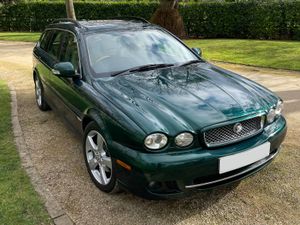 Supporting image for story: Chris Evans donates Queen’s Jaguar as Red Nose Day prize