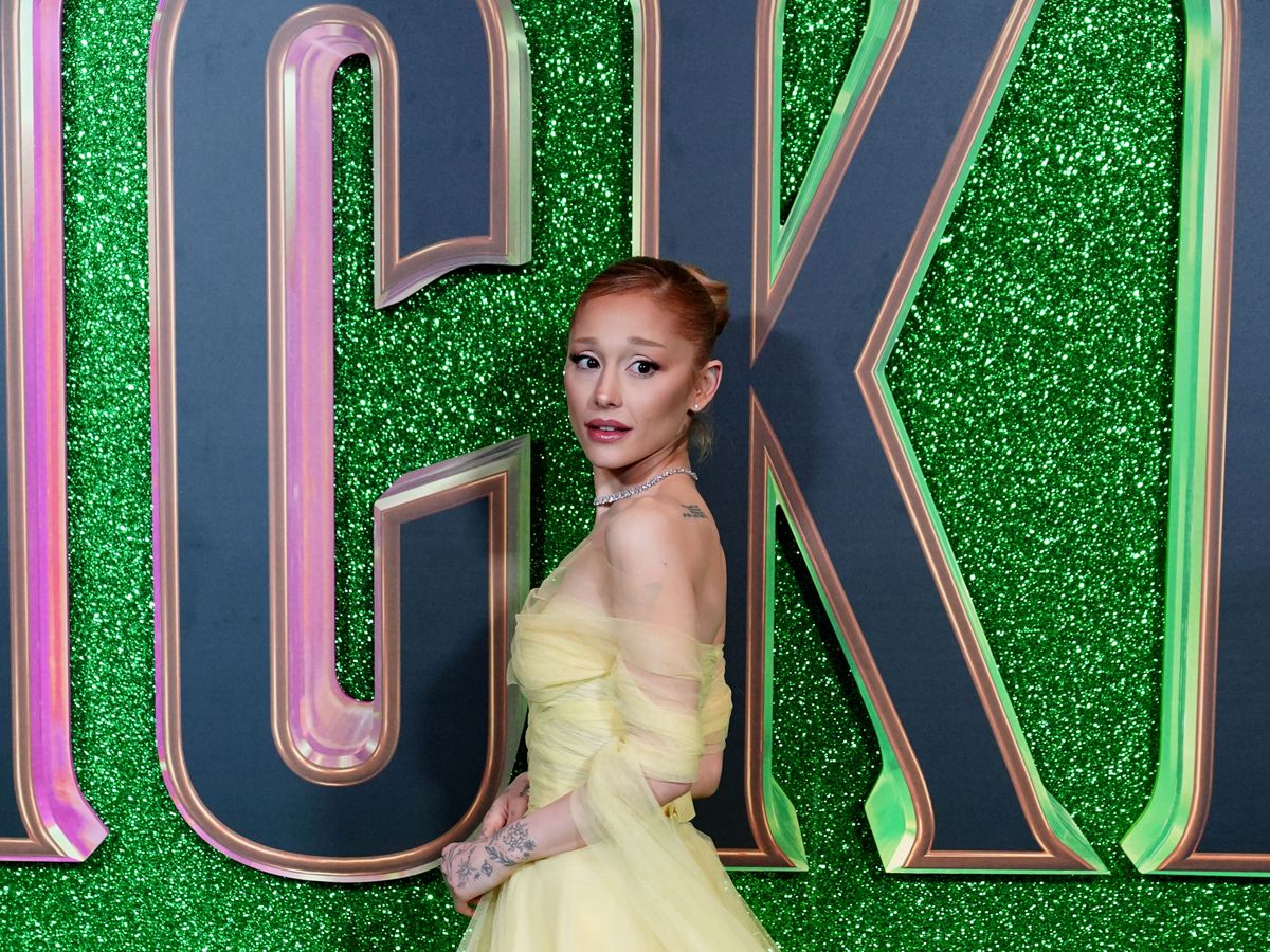 Ariana Grande announces new tour with dates in North America and London