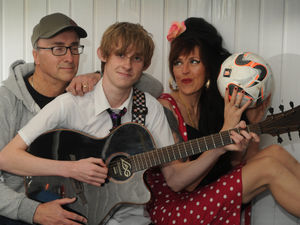 Supporting image for story: Best of British music at Bridgnorth defibrillator fundraiser