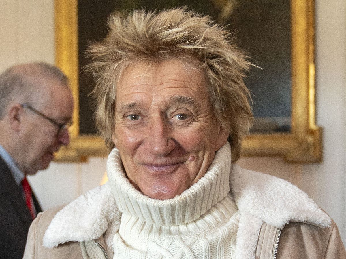 Rod Stewart to reunite with Faces band member Ronnie Wood at Glastonbury