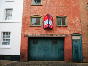 Supporting image for story: Historic Shrewsbury town centre building dating back more than 200 years up for sale