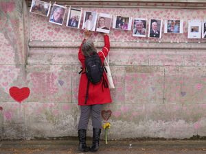 Supporting image for story: Covid-19 weekly deaths in England and Wales highest since mid-February