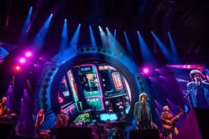 ELO features a huge range of colours on stage to accomidate their space themed music. Photo by: Carsten Windhorst