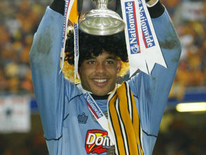 Supporting image for story: Fan pens new book charting the stories of former Wolves players and coaches