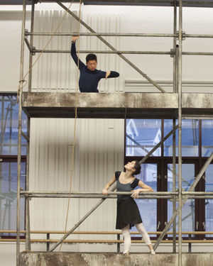 Tzu-chao Chou as Bird and Samara Downs as Cat; photo Caroline Holden