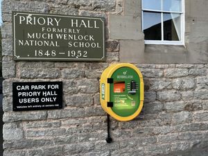 Supporting image for story: Much Wenlock mayor wants people to attend a coffee morning to learn how to use new defibrillator