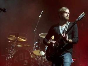 Supporting image for story: Kings of Leon on fire for Birmingham