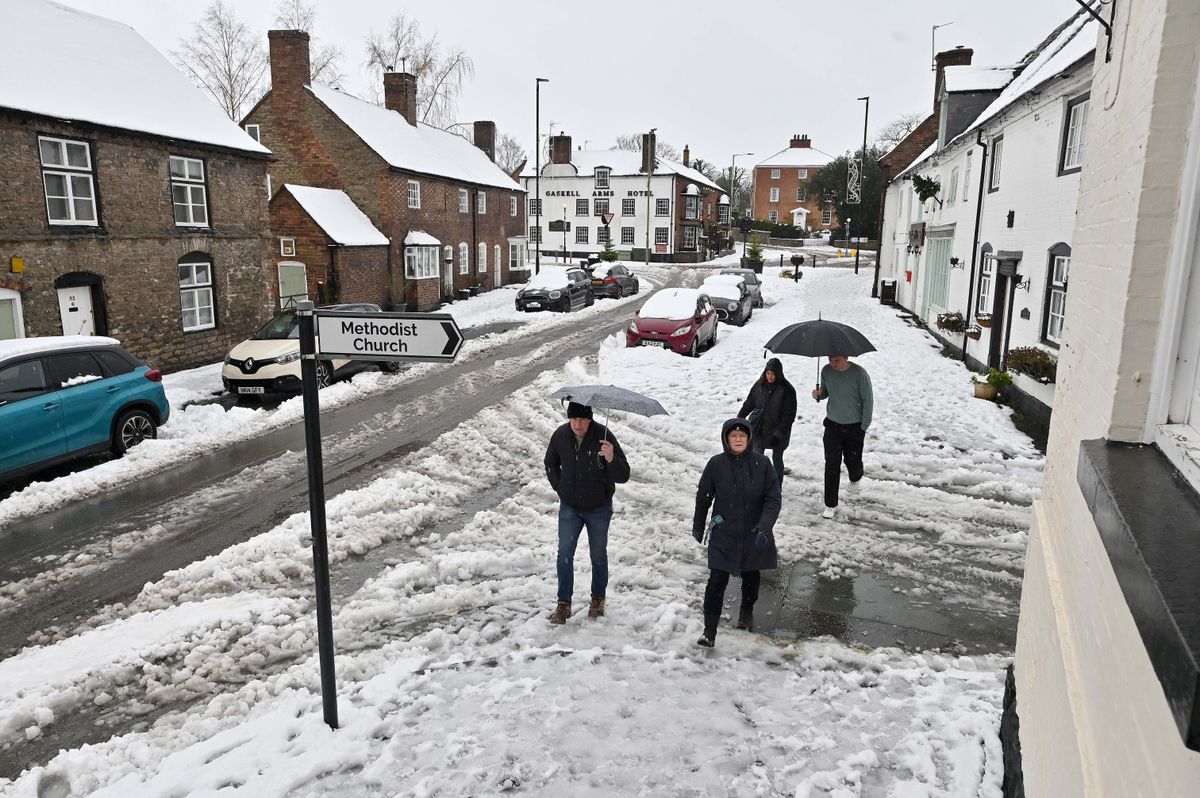 Ice warning in force as Shropshire residents urged to take care following Storm Goretti snowfall