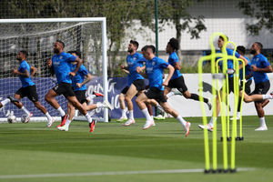 The players are put through their paces in the heat at Albion's training base (Photo by Adam Fradgley/West Bromwich Albion FC via Getty Images).