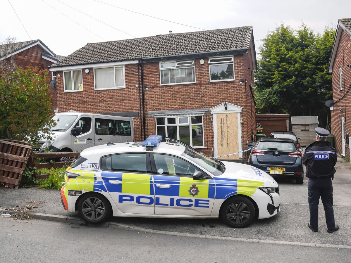 Police name girl and father killed in house fire
