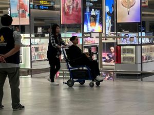 Supporting image for story: Singapore Airlines tightens cabin safety measures after extreme turbulence