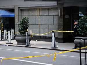 Supporting image for story: Hunt for gunman who killed medical insurance chief heads into third day