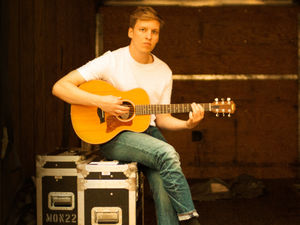 Supporting image for story: George Ezra to play Birmingham