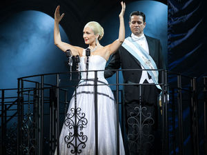 Supporting image for story: Evita, Birmingham Hippodrome - review with pictures